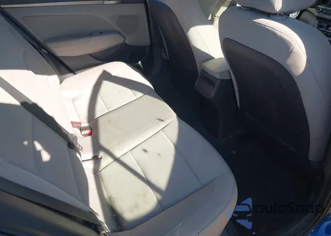 2017 Hyundai Elantra Se z USA, uszkodzony, nr VIN 5NPD84LF7HH136433